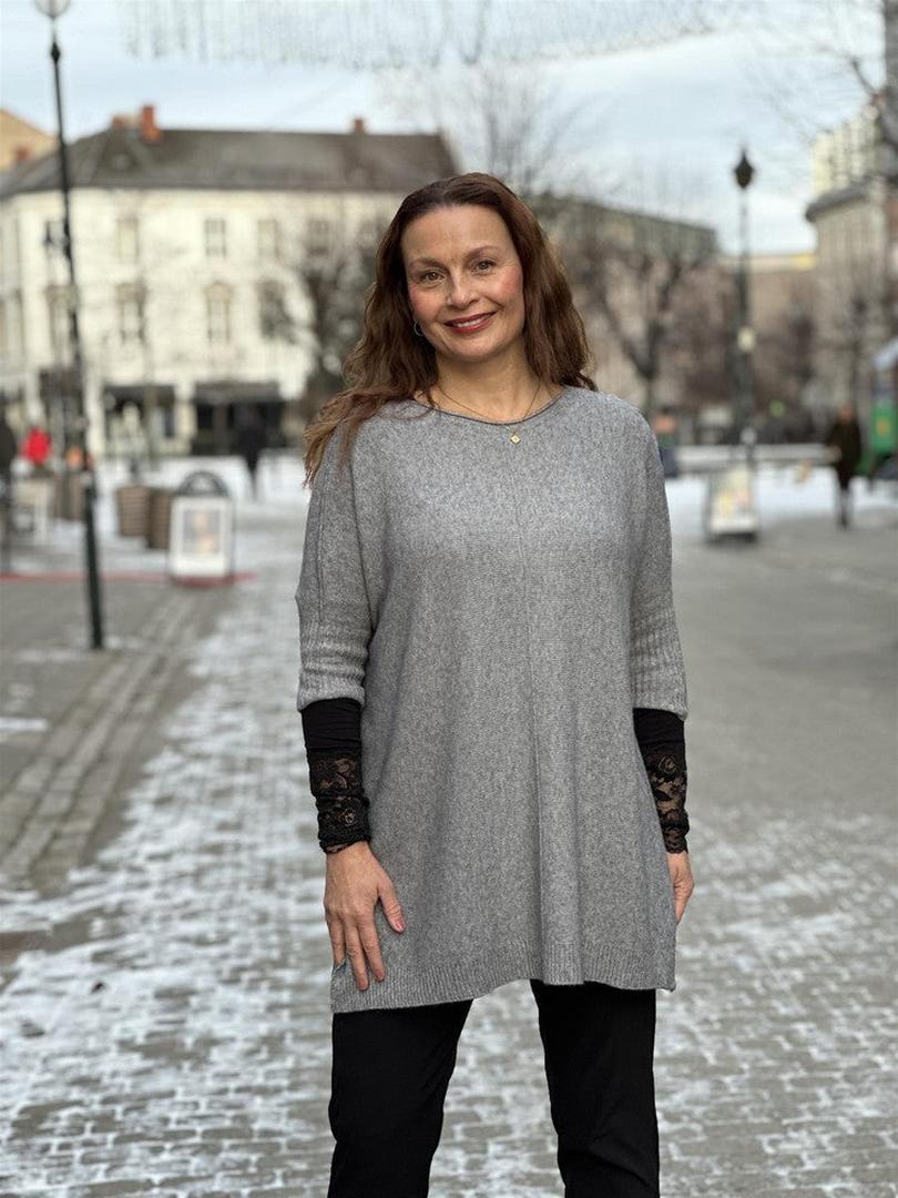 Oversized genser m splitt